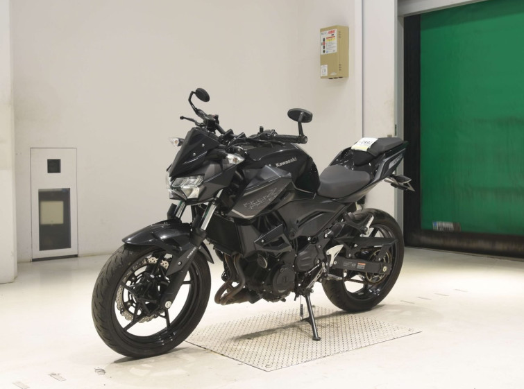 Мотоцикл Kawasaki Z400 з пробігом 7699 km
