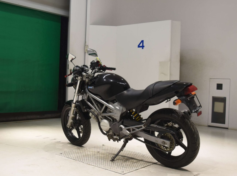 Мотоцикл Honda VTR250 з пробігом 3489 km