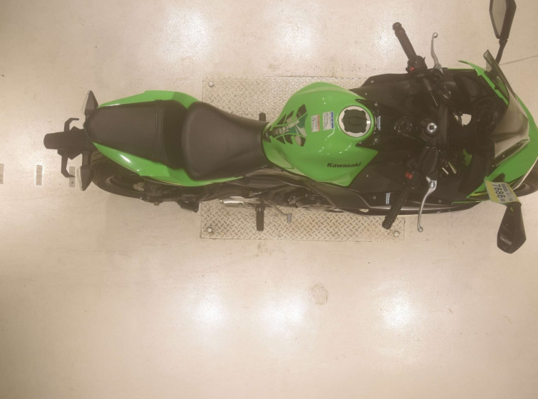 Мотоцикл Kawasaki NINJA650 з пробігом 7154 km
