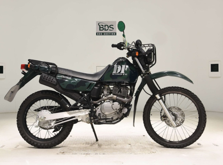 Мотоцикл Suzuki DF200E с пробегом 402 km