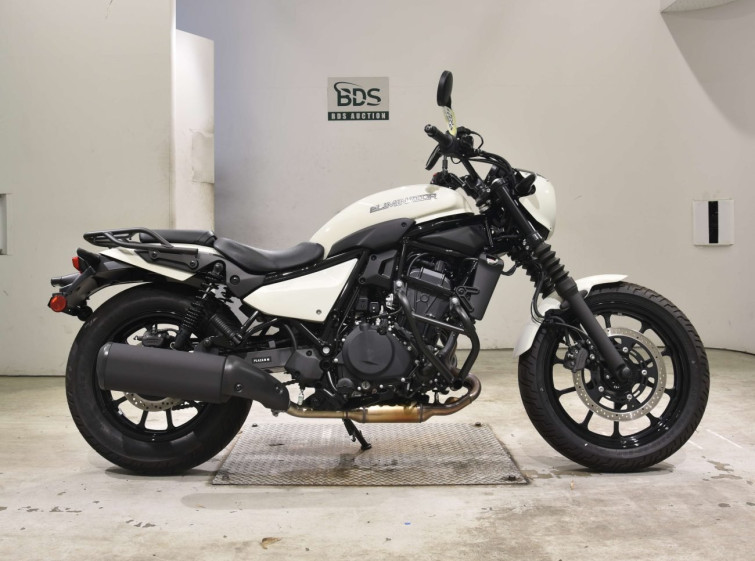 Мотоцикл Kawasaki ELIMINATOR400-3SE с пробегом 583 km