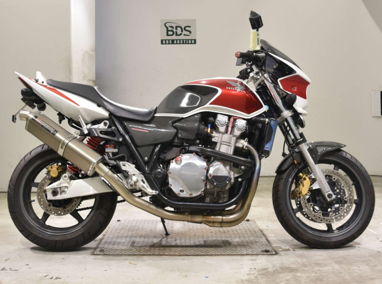 Мотоцикл Honda CB1300SF с пробегом 26025 km