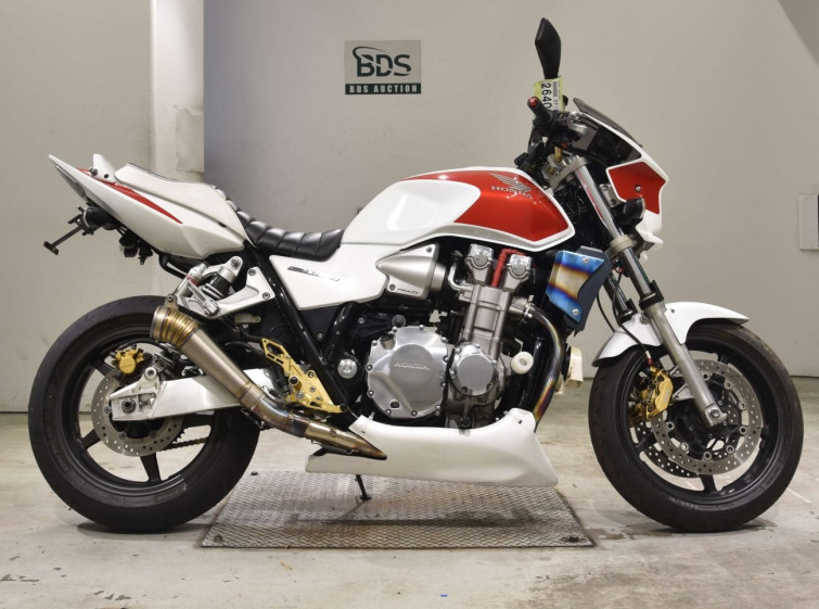 Мотоцикл Honda CB1300SF с пробегом 23886 km