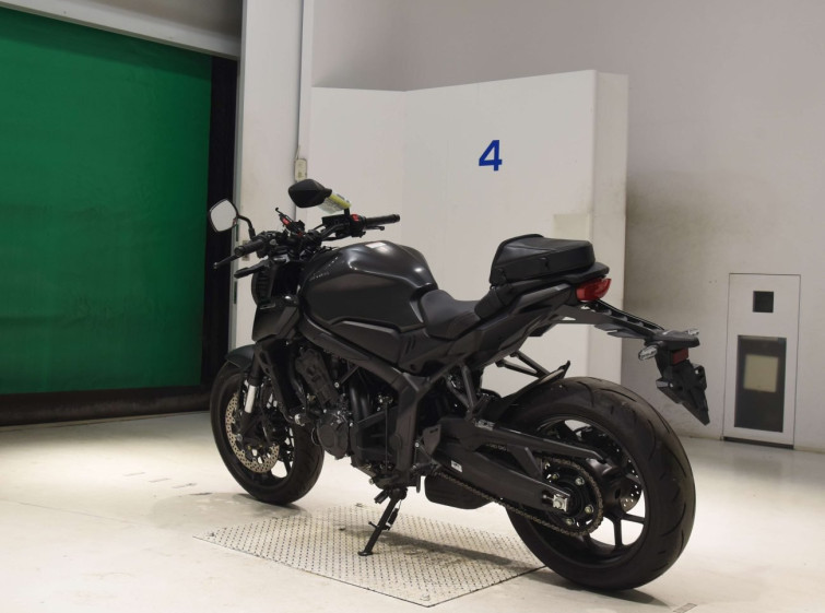 Мотоцикл Honda CB650R з пробігом 2225 km