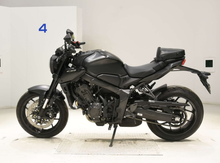 Мотоцикл Honda CB650R з пробігом 2225 km