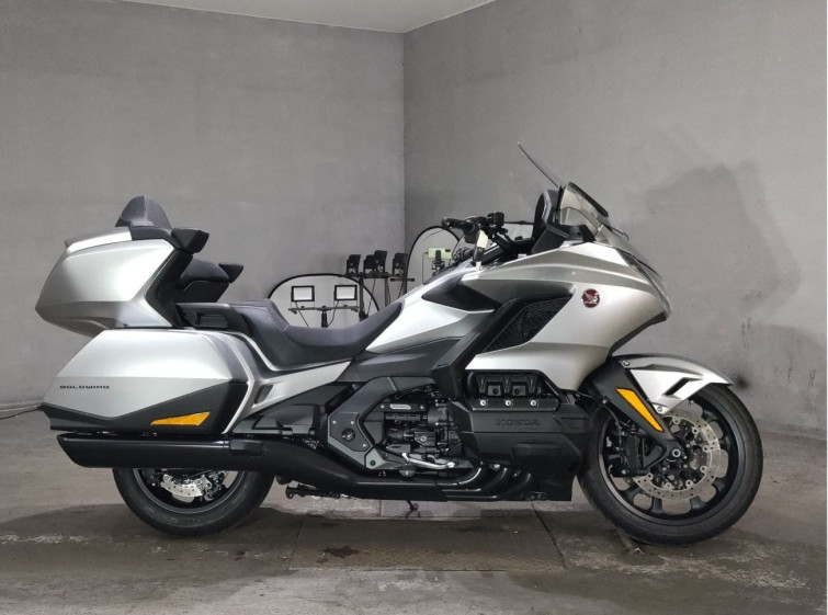 Мотоцикл Honda GL1800 TOUR D с пробегом 925 km