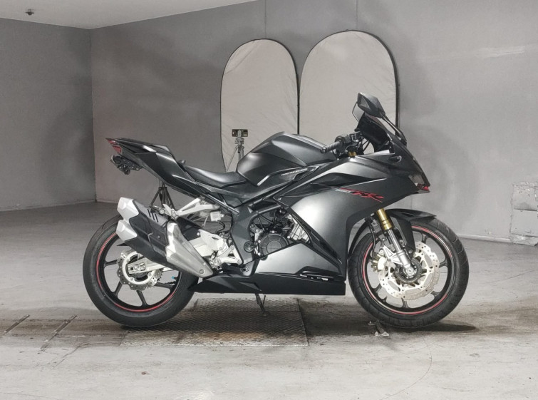 Мотоцикл Honda CBR250RR з пробігом 24679 km