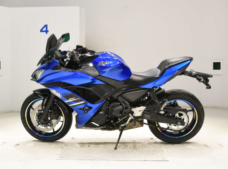 Мотоцикл Kawasaki NINJA650 з пробігом 34877 km