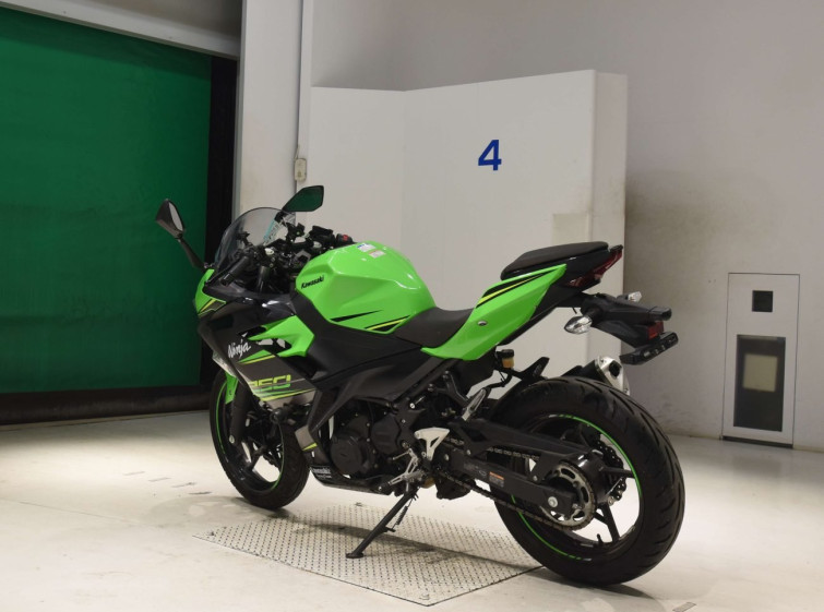 Мотоцикл Kawasaki NINJA250 з пробігом 4367 km
