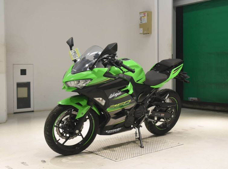 Мотоцикл Kawasaki NINJA250 з пробігом 4367 km