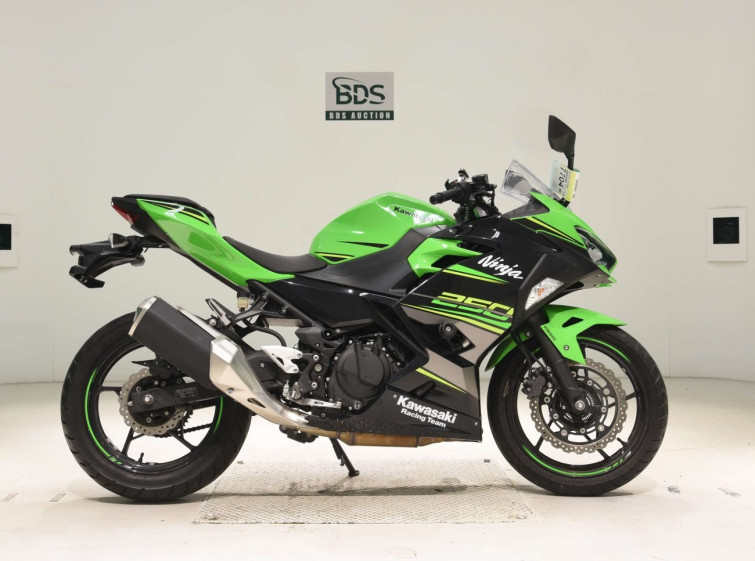 Мотоцикл Kawasaki NINJA250 з пробігом 4367 km