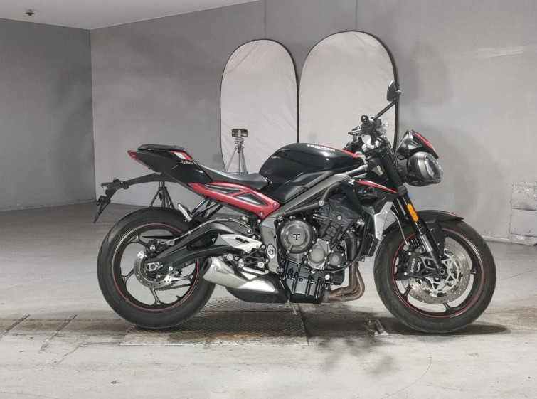 Мотоцикл Triumph STREET TRIPLE R з пробігом 13458 km