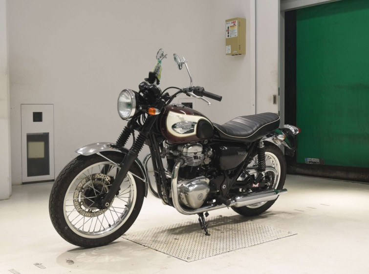 Мотоцикл Kawasaki W400 з пробігом 5652 km