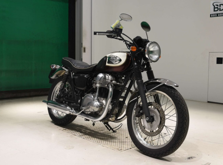 Мотоцикл Kawasaki W400 з пробігом 5652 km