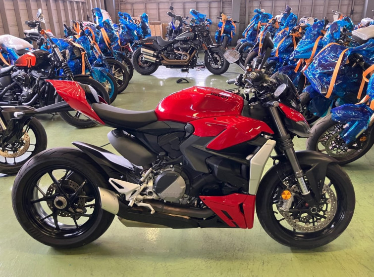 Мотоцикл Ducati STREET FIGHTER V2 с пробегом 7273 km