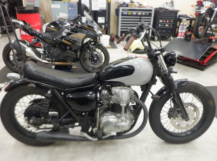 Мотоцикл Kawasaki W650