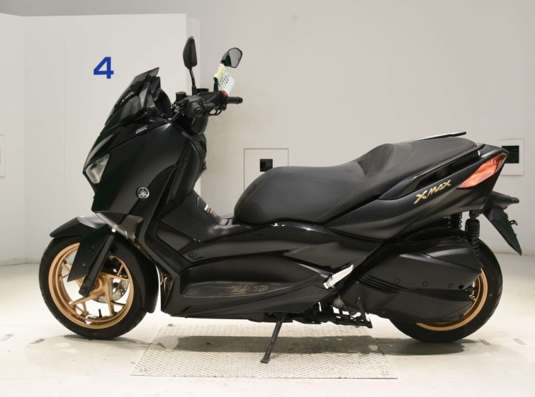 Мотоцикл Yamaha X-MAX250-2