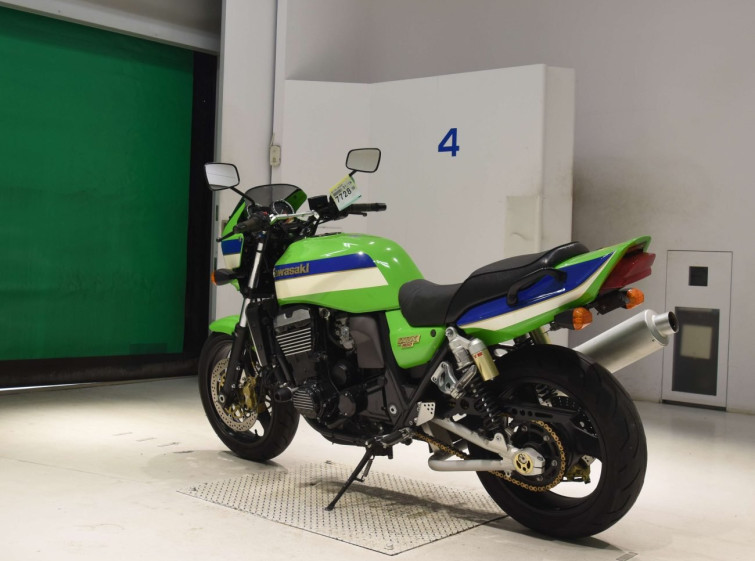Мотоцикл Kawasaki ZRX1100