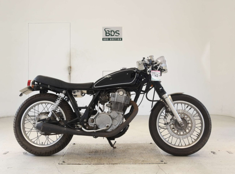 Мотоцикл Yamaha SR400 с пробегом 12559 km