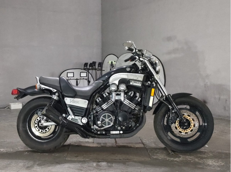 Мотоцикл Yamaha V-MAX1200 с пробегом 14744 km
