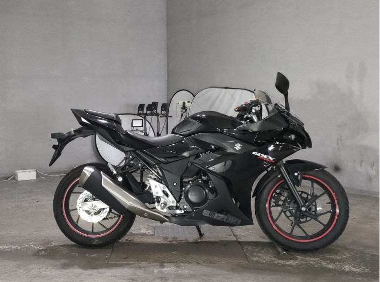 Мотоцикл Suzuki GSX250R з пробігом 8564 km