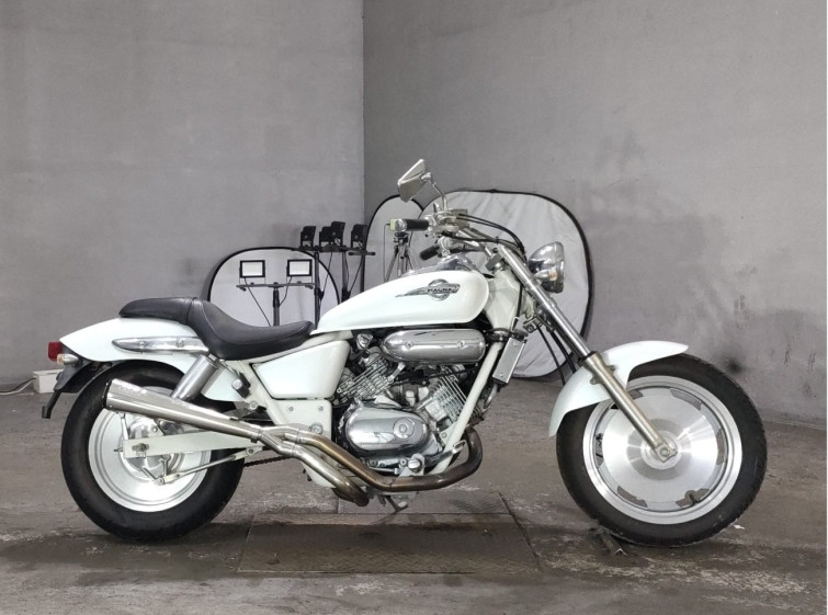 Мотоцикл Honda MAGNA250 з пробігом 3868 km