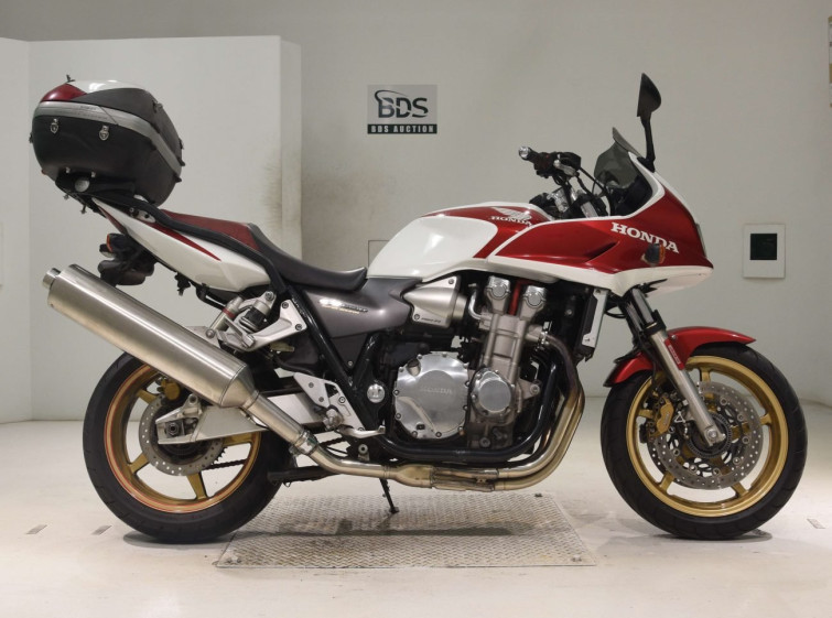 Мотоцикл Honda CB1300SF