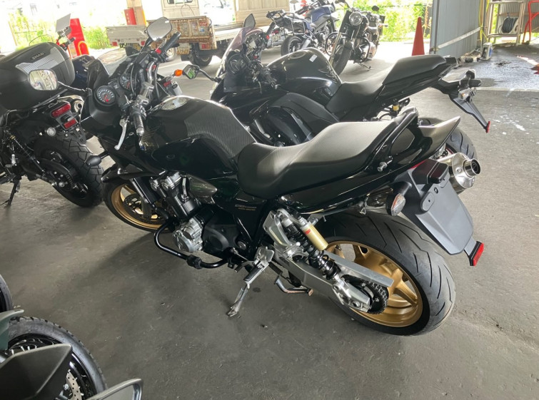 Мотоцикл Honda CB1300S BURGUNDY MODELE з пробігом 11175 km