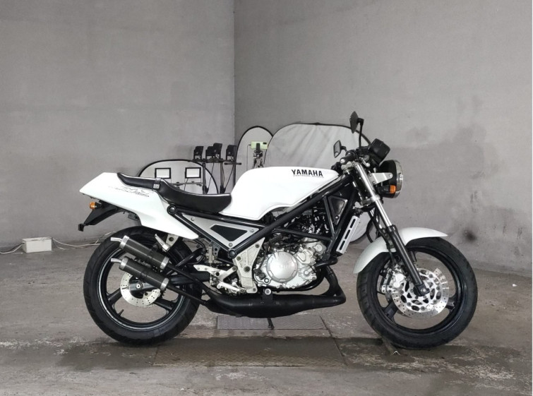 Мотоцикл Yamaha R1-Z з пробігом 3534 km