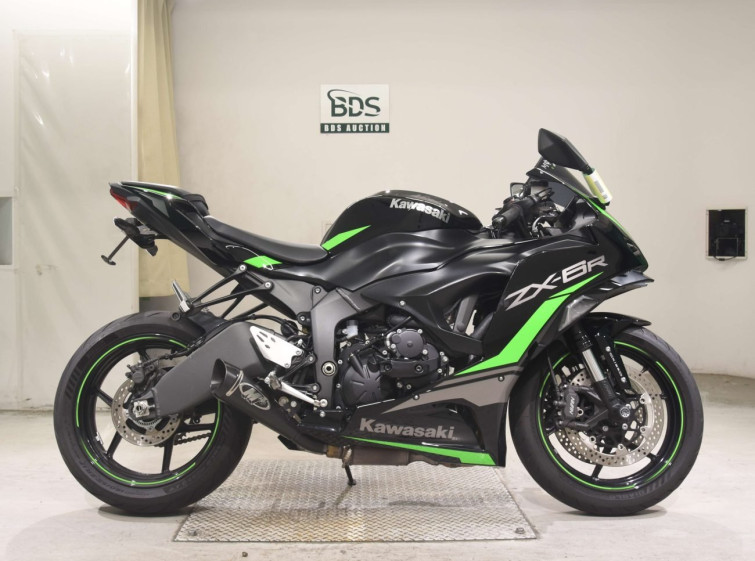 Мотоцикл Kawasaki ZX-6RA з пробігом 10985 km