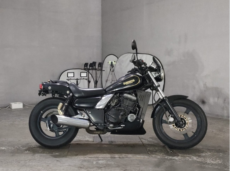 Мотоцикл Kawasaki ELIMINATOR 250SE с пробегом 17176 km