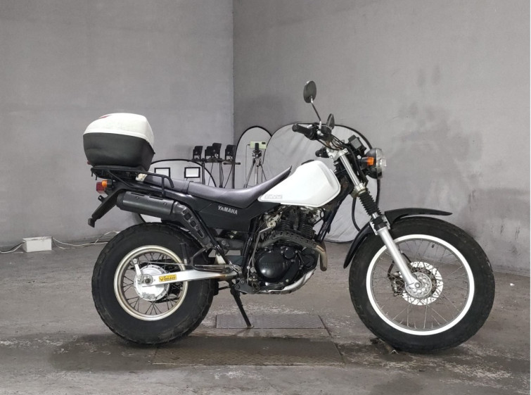 Мотоцикл Yamaha TW225 з пробігом 48128 km