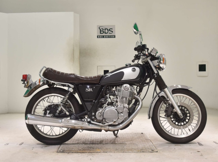 Мотоцикл Yamaha SR400 с пробегом 10972 km