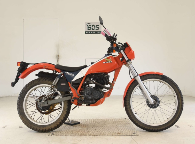 Мотоцикл Honda TLR200 с пробегом 4471 km