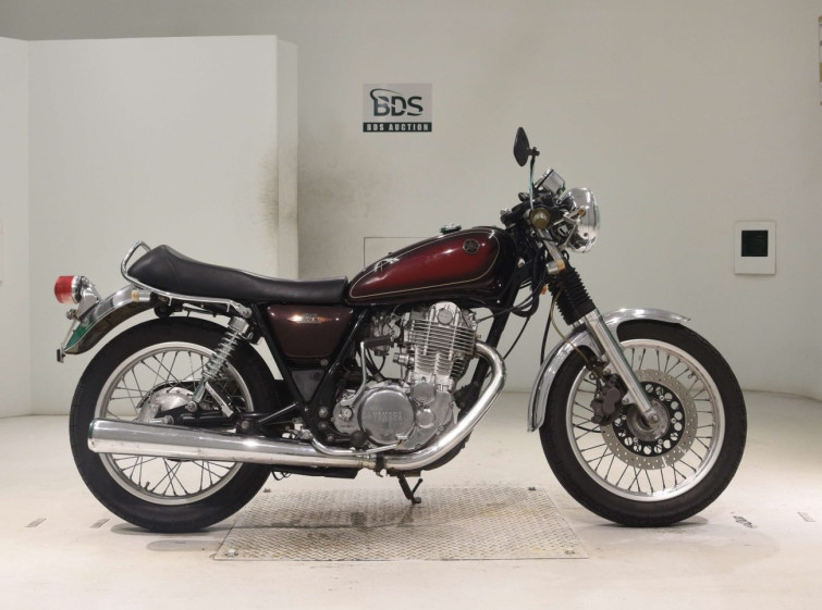 Мотоцикл Yamaha SR400 с пробегом 8056 km