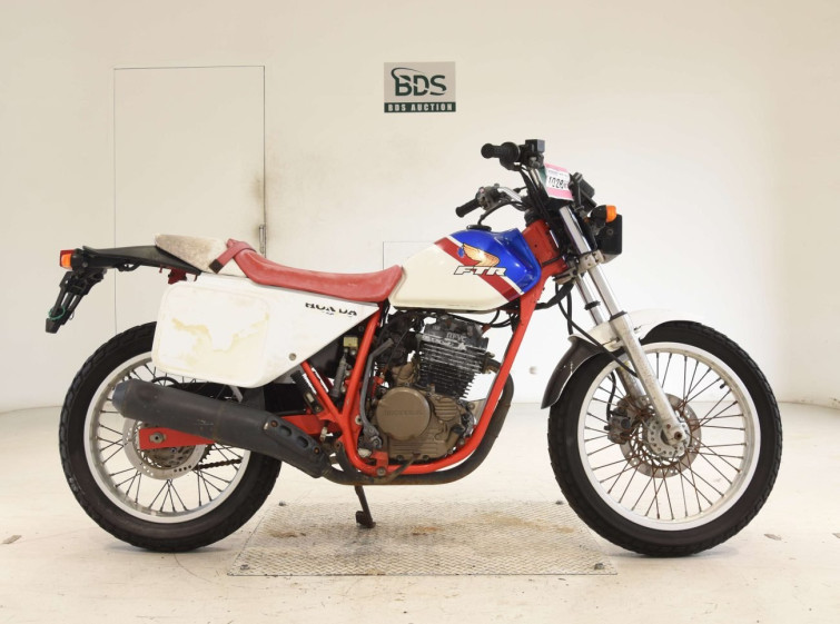 Мотоцикл Honda FTR250 с пробегом 11327 km