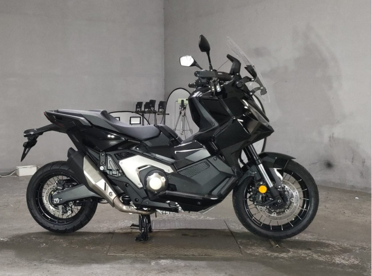 Мотоцикл Honda X-ADV750 с пробегом 177 km