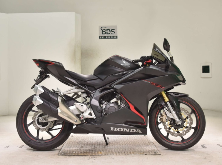 Мотоцикл Honda CBR250RR з пробігом 8580 km