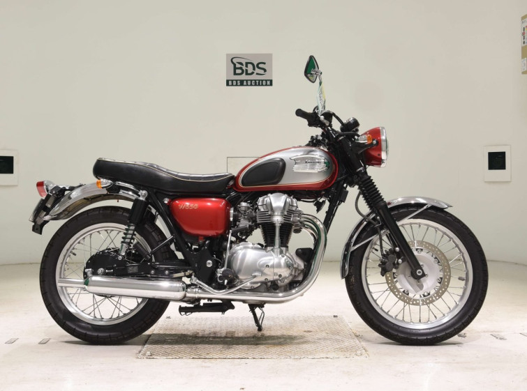 Мотоцикл Kawasaki W650 с пробегом 26333 km