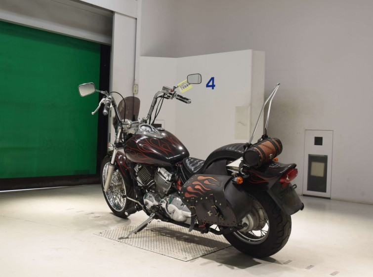 Мотоцикл Yamaha DRAGSTAR XVS400