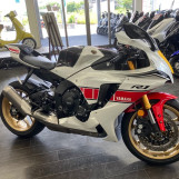 Мотоцикл Yamaha YZF-R1 с пробегом 3905 km