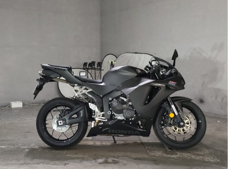 Мотоцикл Honda CBR600RR з пробігом 4555 km