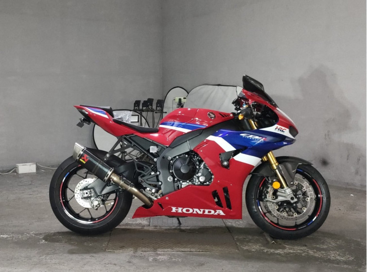 Мотоцикл Honda CBR1000RR SP с пробегом 2892 km
