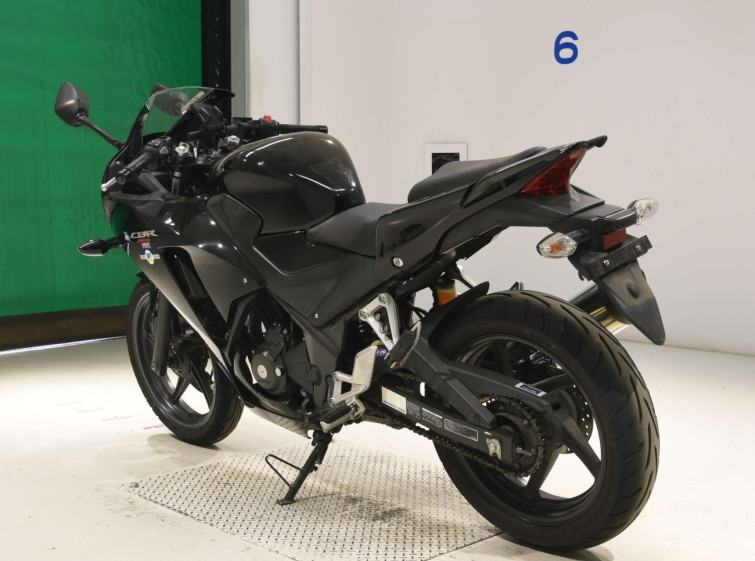 Мотоцикл Honda CBR250R