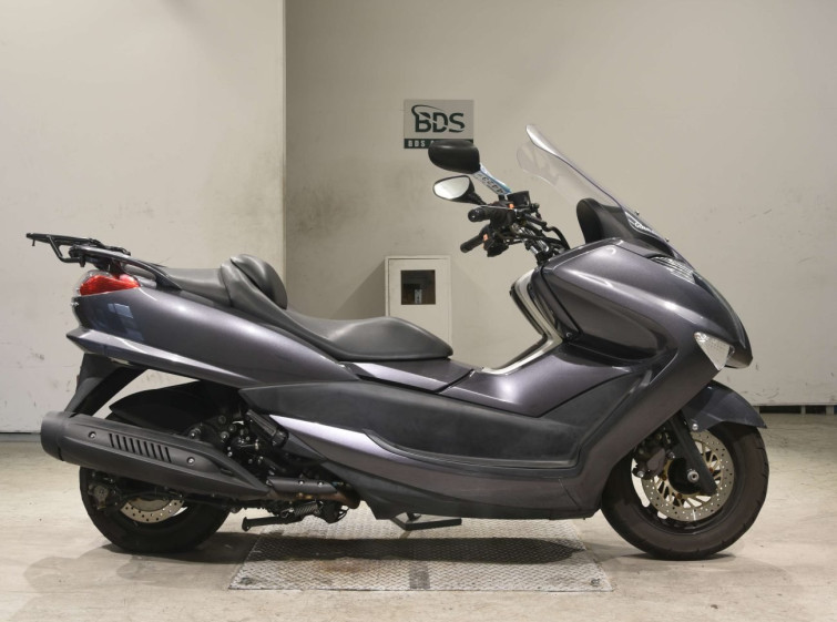 Мотоцикл Yamaha MAJESTY 250