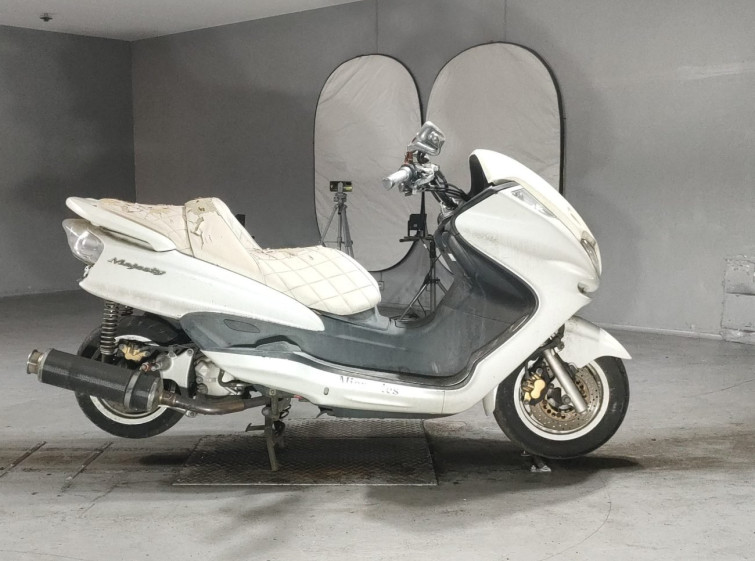 Мотоцикл Yamaha MAJESTY 250