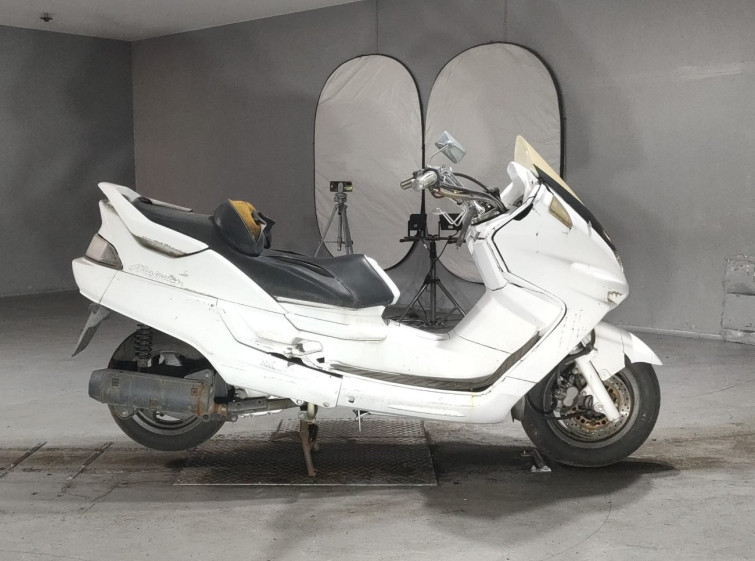 Мотоцикл Yamaha MAJESTY 250 с пробегом 20360 km