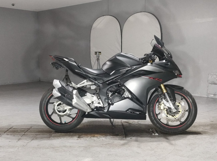 Мотоцикл Honda CBR250RR з пробігом 24679 km