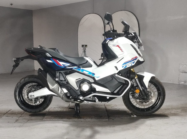 Мотоцикл Honda X-ADV750 с пробегом 66 km