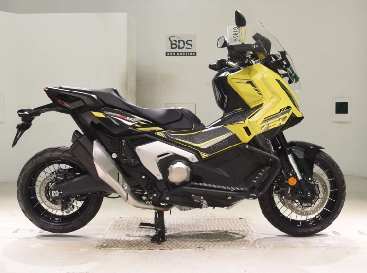 Мотоцикл Honda X-ADV750 с пробегом 1368 km